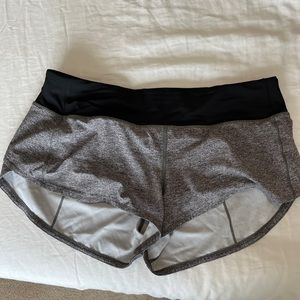 Lululemon Speed Up Shorts Grey😍